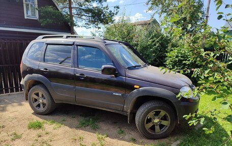Chevrolet Niva I рестайлинг, 2018 год, 810 000 рублей, 3 фотография