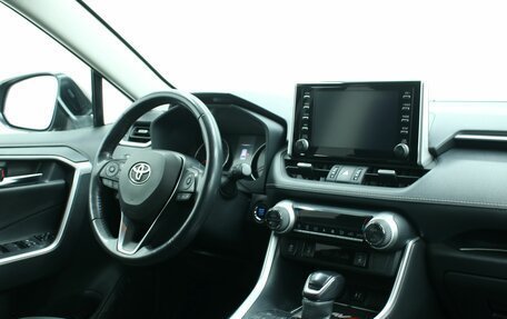Toyota RAV4, 2020 год, 3 200 000 рублей, 4 фотография