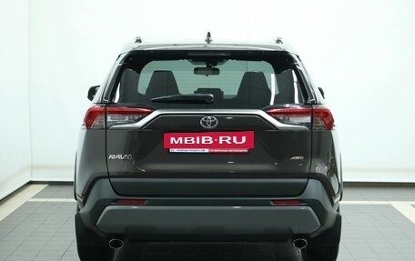 Toyota RAV4, 2020 год, 3 200 000 рублей, 13 фотография