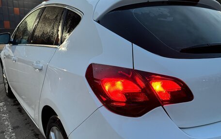 Opel Astra J, 2011 год, 700 000 рублей, 16 фотография