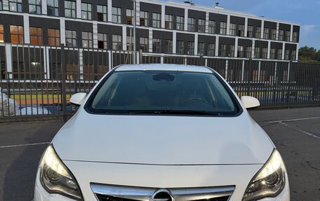 Opel Astra J, 2011 год, 700 000 рублей, 10 фотография