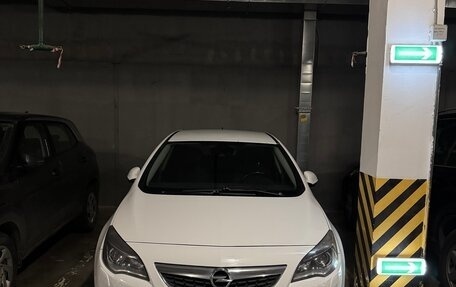 Opel Astra J, 2011 год, 700 000 рублей, 7 фотография
