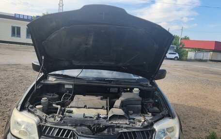 Mitsubishi Outlander III рестайлинг 3, 2006 год, 750 000 рублей, 9 фотография
