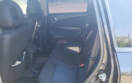 Mitsubishi Outlander III рестайлинг 3, 2006 год, 750 000 рублей, 10 фотография