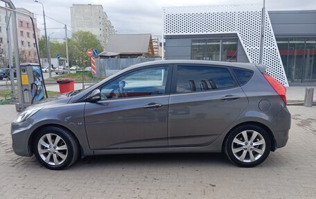 Hyundai Solaris II рестайлинг, 2011 год, 750 000 рублей, 3 фотография