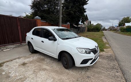 Renault Logan II, 2018 год, 605 000 рублей, 2 фотография