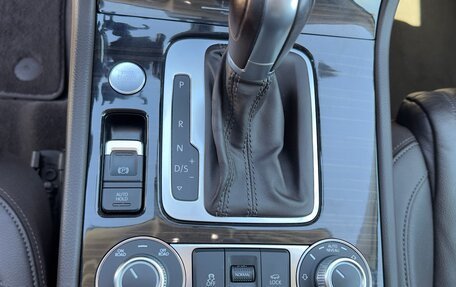 Volkswagen Touareg III, 2017 год, 3 599 000 рублей, 19 фотография