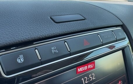 Volkswagen Touareg III, 2017 год, 3 599 000 рублей, 21 фотография