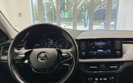 Skoda Rapid II, 2021 год, 1 550 000 рублей, 21 фотография