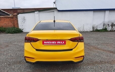 Hyundai Solaris II рестайлинг, 2018 год, 1 350 000 рублей, 5 фотография