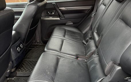 Mitsubishi Pajero IV, 2012 год, 1 890 000 рублей, 13 фотография