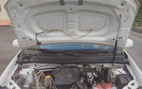 Renault Logan II, 2016 год, 410 000 рублей, 6 фотография