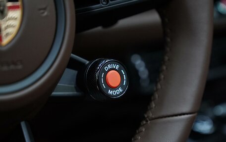 Porsche 911, 2025 год, 33 990 000 рублей, 20 фотография