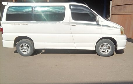 Toyota Touring HiAce I, 2000 год, 1 200 000 рублей, 3 фотография