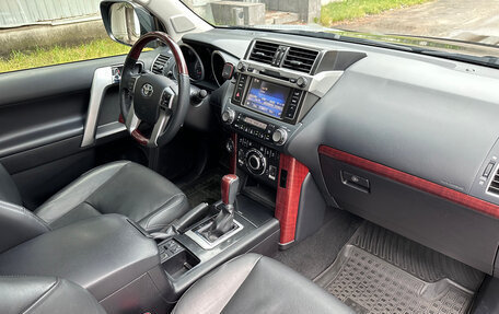 Toyota Land Cruiser Prado 150 рестайлинг 2, 2016 год, 3 950 000 рублей, 10 фотография