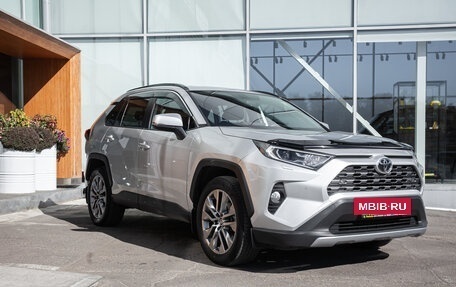 Toyota RAV4, 2021 год, 2 997 000 рублей, 8 фотография