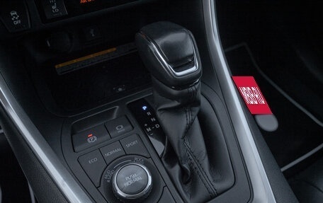 Toyota RAV4, 2021 год, 2 997 000 рублей, 13 фотография