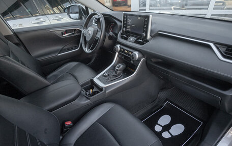 Toyota RAV4, 2021 год, 2 997 000 рублей, 19 фотография