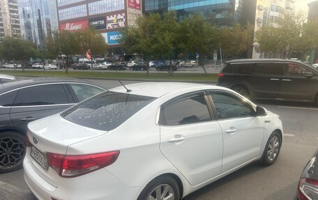 KIA Rio III рестайлинг, 2015 год, 1 050 000 рублей, 7 фотография