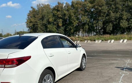 KIA Rio IV, 2018 год, 650 000 рублей, 4 фотография