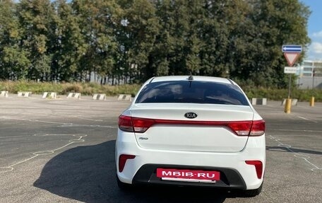 KIA Rio IV, 2018 год, 650 000 рублей, 3 фотография