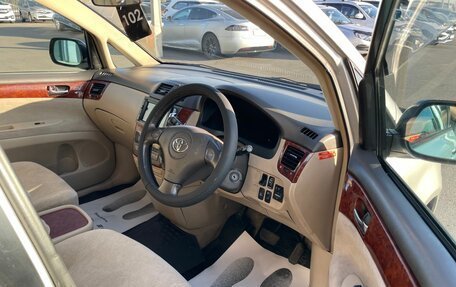 Toyota Ipsum II, 2002 год, 500 000 рублей, 10 фотография