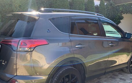 Toyota RAV4, 2018 год, 2 380 000 рублей, 6 фотография