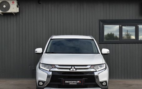Mitsubishi Outlander III рестайлинг 3, 2015 год, 1 349 999 рублей, 2 фотография