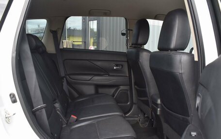 Mitsubishi Outlander III рестайлинг 3, 2015 год, 1 349 999 рублей, 18 фотография
