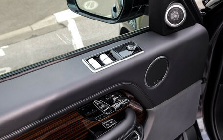 Land Rover Range Rover IV рестайлинг, 2018 год, 5 999 000 рублей, 17 фотография