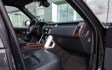 Land Rover Range Rover IV рестайлинг, 2018 год, 5 999 000 рублей, 29 фотография