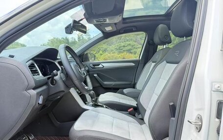 Volkswagen T-Roc I, 2021 год, 1 610 000 рублей, 6 фотография