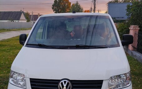 Volkswagen Transporter T5 рестайлинг, 2005 год, 1 350 000 рублей, 2 фотография