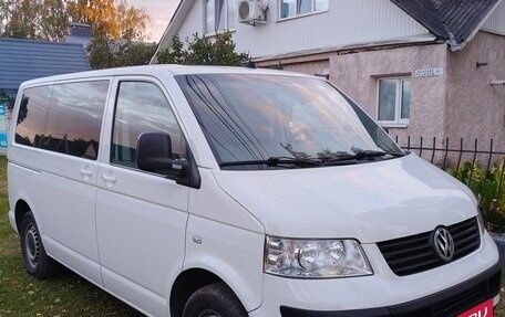 Volkswagen Transporter T5 рестайлинг, 2005 год, 1 350 000 рублей, 1 фотография