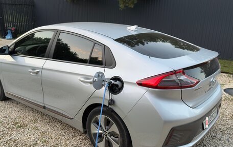 Hyundai IONIQ, 2017 год, 1 540 000 рублей, 4 фотография