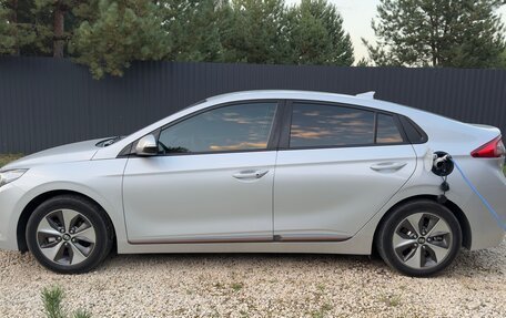 Hyundai IONIQ, 2017 год, 1 540 000 рублей, 7 фотография