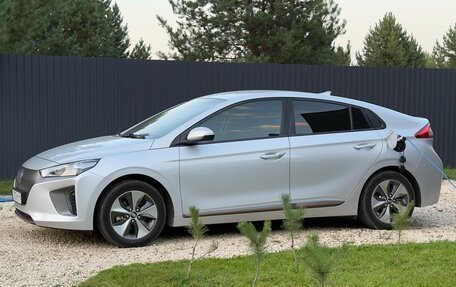 Hyundai IONIQ, 2017 год, 1 540 000 рублей, 8 фотография
