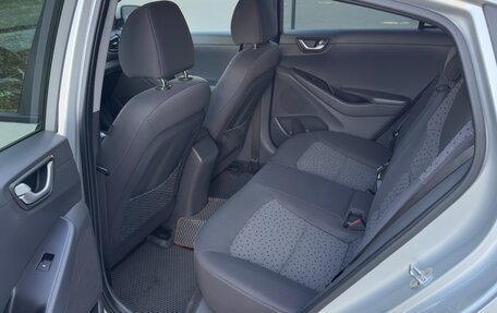 Hyundai IONIQ, 2017 год, 1 540 000 рублей, 14 фотография