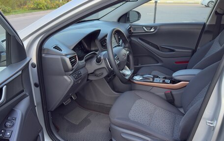 Hyundai IONIQ, 2017 год, 1 540 000 рублей, 11 фотография