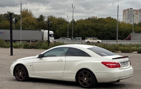 Mercedes-Benz E-Класс, 2011 год, 1 400 000 рублей, 5 фотография