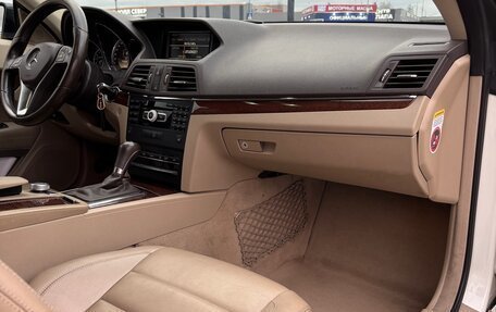 Mercedes-Benz E-Класс, 2011 год, 1 400 000 рублей, 10 фотография