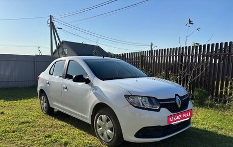 Renault Logan II, 2017 год, 620 000 рублей, 2 фотография