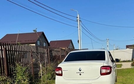 Renault Logan II, 2017 год, 620 000 рублей, 4 фотография