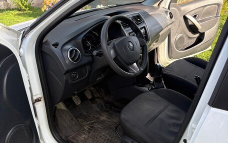 Renault Logan II, 2017 год, 620 000 рублей, 9 фотография