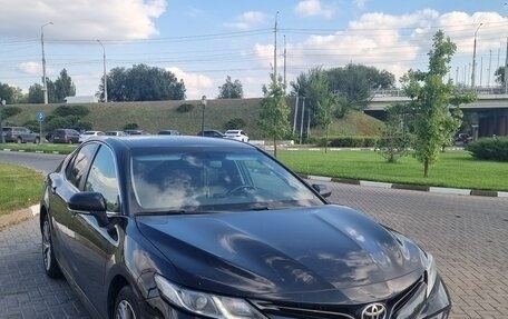 Toyota Camry, 2020 год, 2 690 000 рублей, 3 фотография