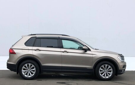 Volkswagen Tiguan II, 2018 год, 1 930 000 рублей, 4 фотография
