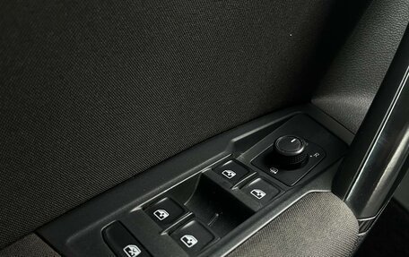 Volkswagen Tiguan II, 2018 год, 1 930 000 рублей, 10 фотография