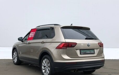 Volkswagen Tiguan II, 2018 год, 1 930 000 рублей, 6 фотография