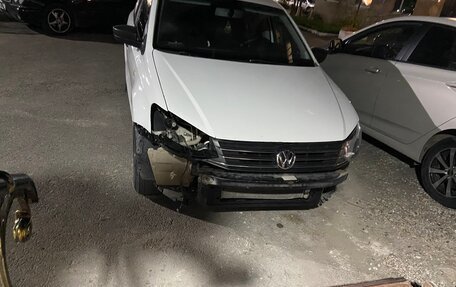 Volkswagen Polo VI (EU Market), 2019 год, 680 000 рублей, 2 фотография