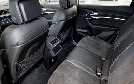 Audi e-tron I, 2022 год, 5 200 000 рублей, 25 фотография